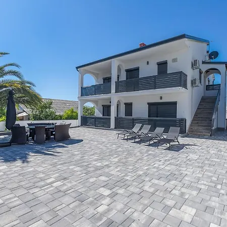 Appartement Beautiful Studio Lila Close To Sea